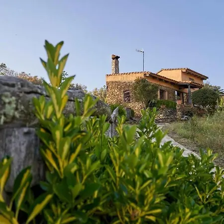 Country house Navalgatos *